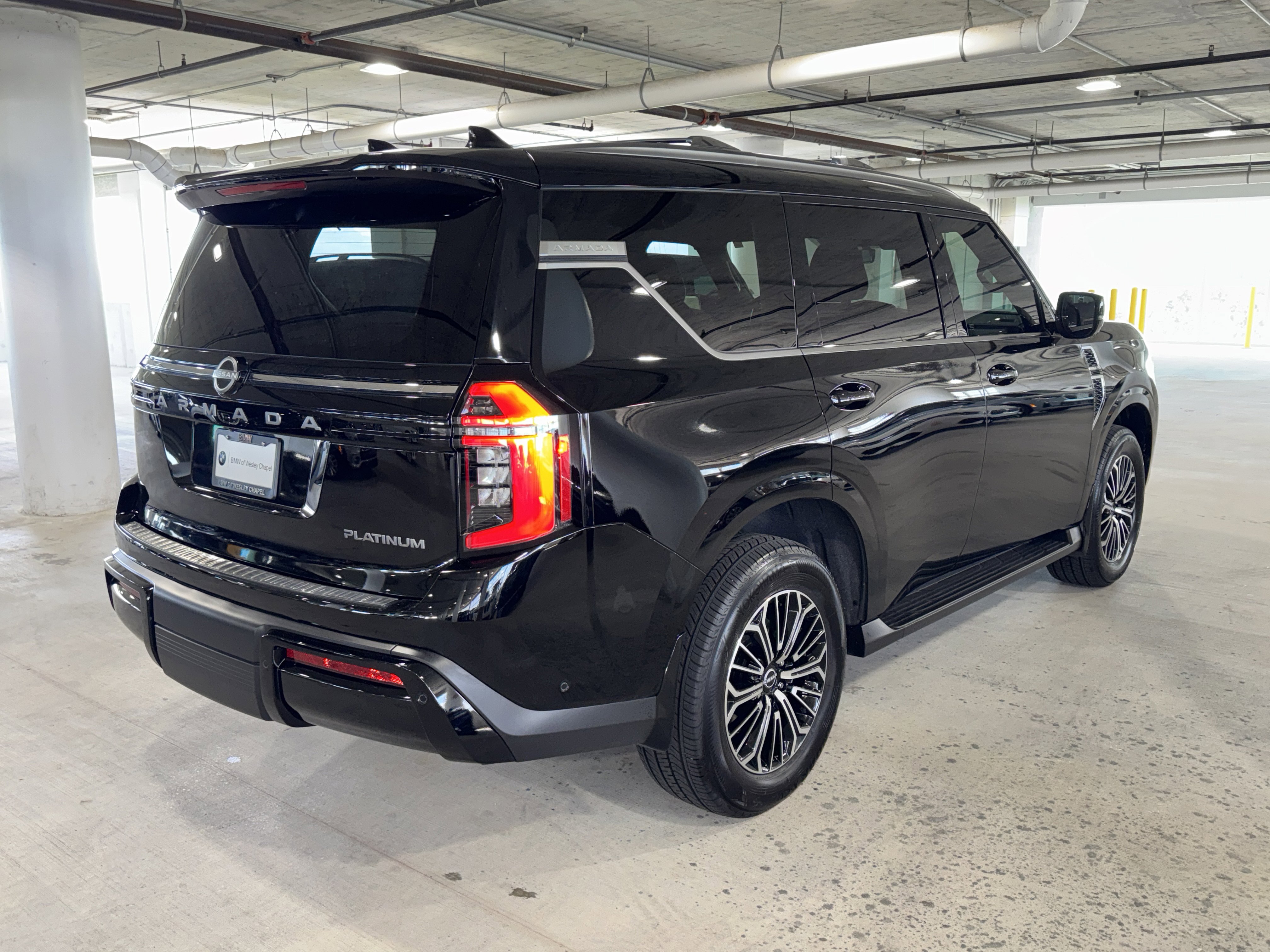 Used 2025 Nissan Armada Platinum image 8