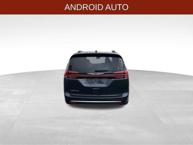 Used 2021 Chrysler Pacifica Touring-L FWD image 6