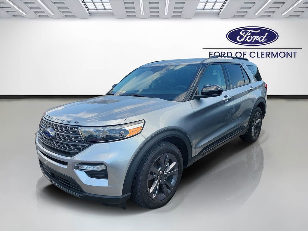 Used 2024 Ford Explorer XLT w/ Equipment Group 202A image 2