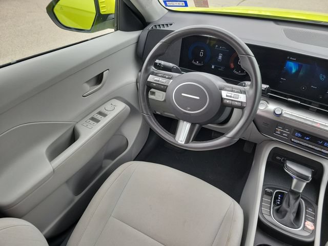 Used 2025 Hyundai Kona SEL FWD image 14