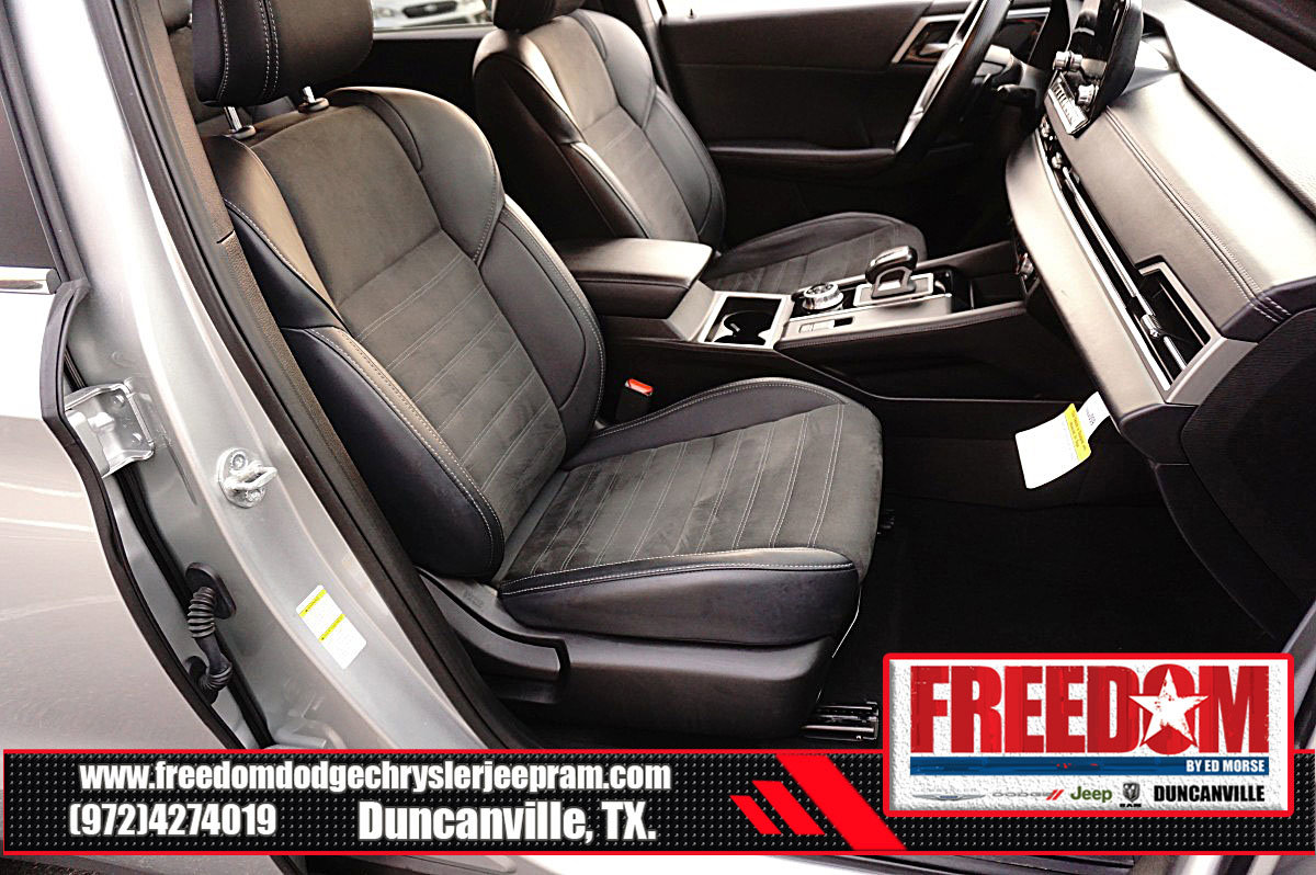 Used 2024 Mitsubishi Outlander SE image 17