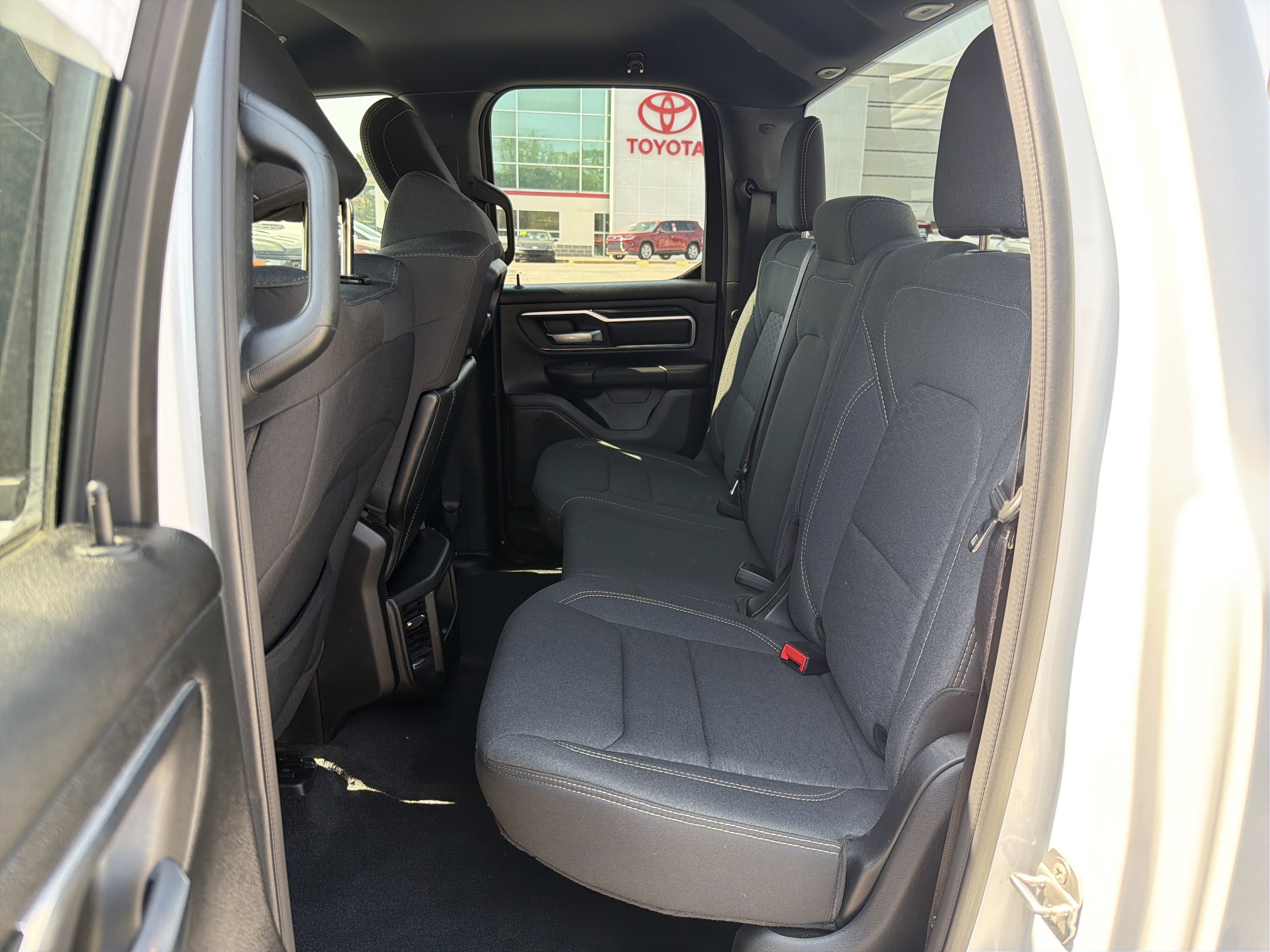 Used 2025 RAM 1500 Big Horn image 31