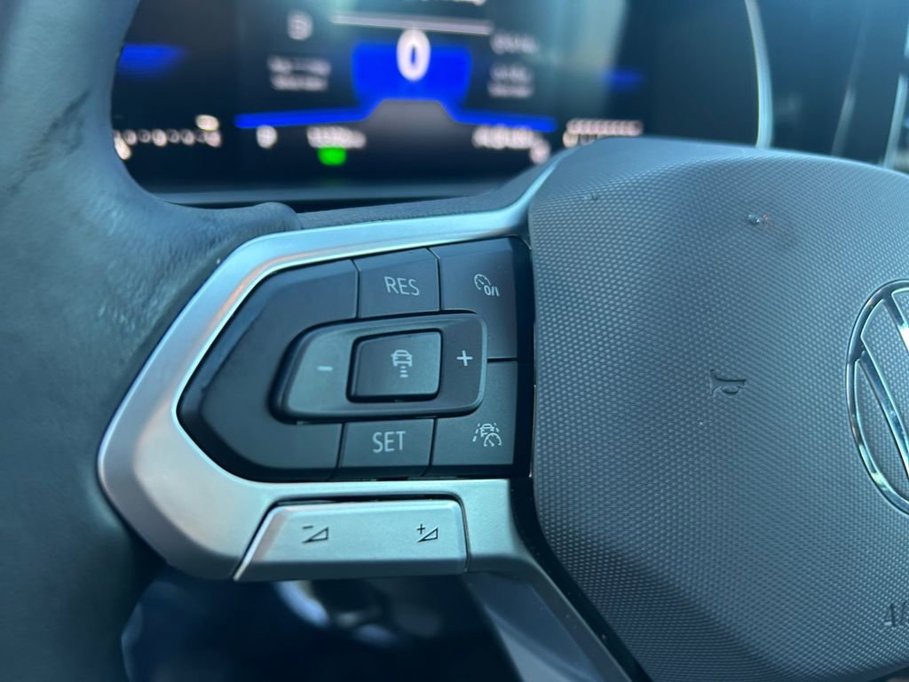 Used 2025 Volkswagen Jetta S image 17