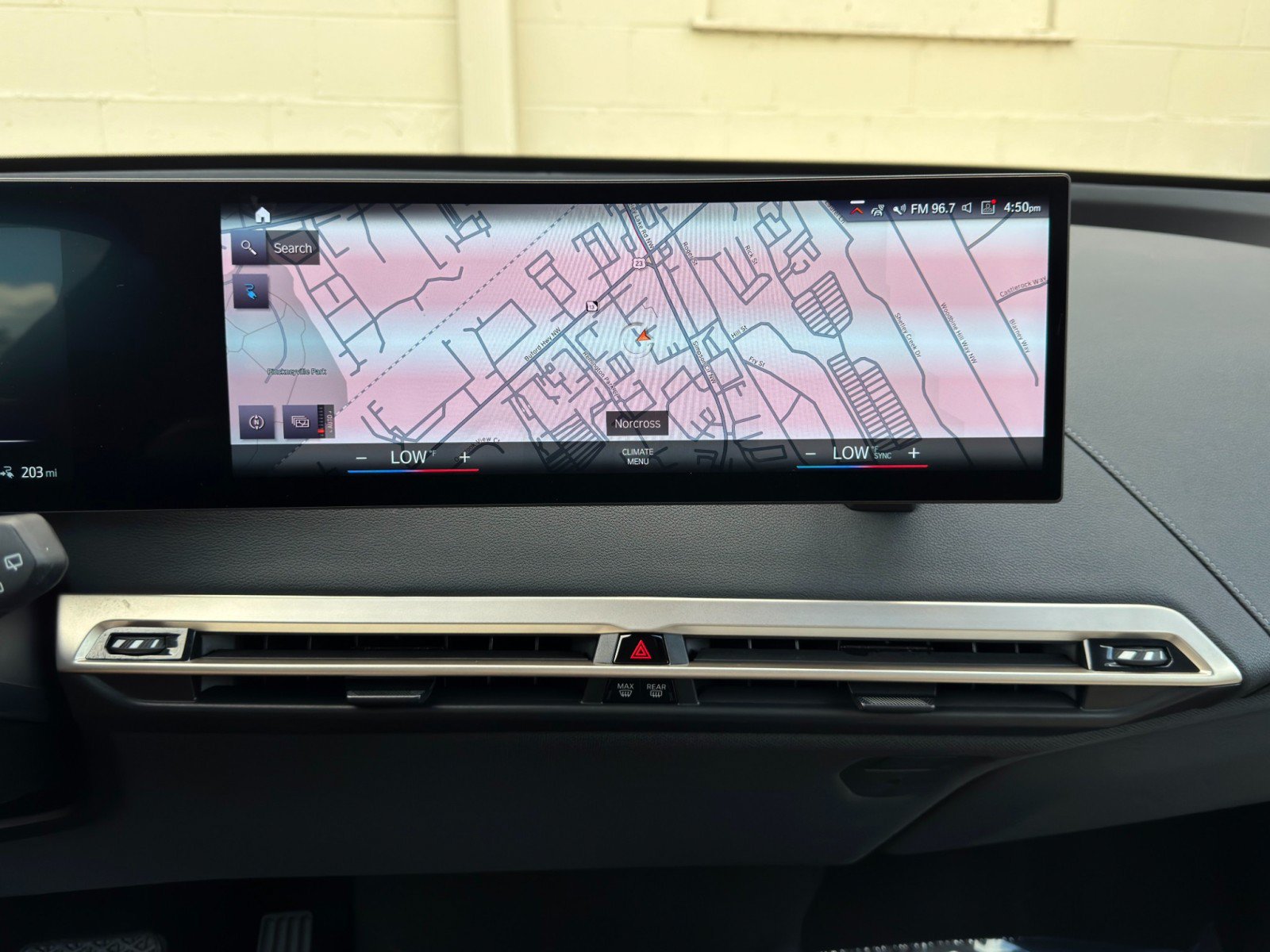 Used 2022 BMW iX xDrive50 w/ Sport Package AWD/4WD image 23