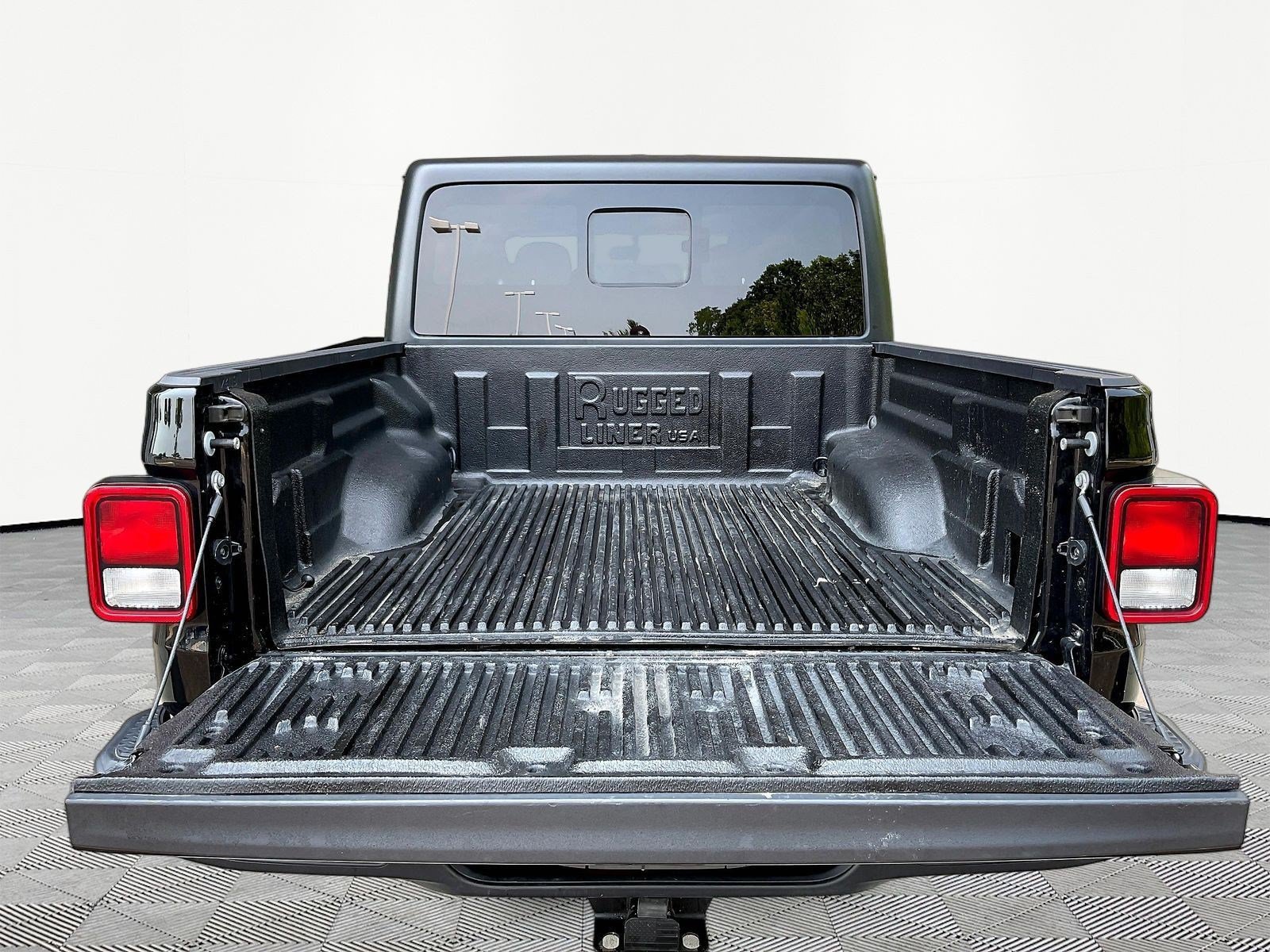 Used 2020 Jeep Gladiator Sport w/ Quick Order Package 24S AWD/4WD image 7