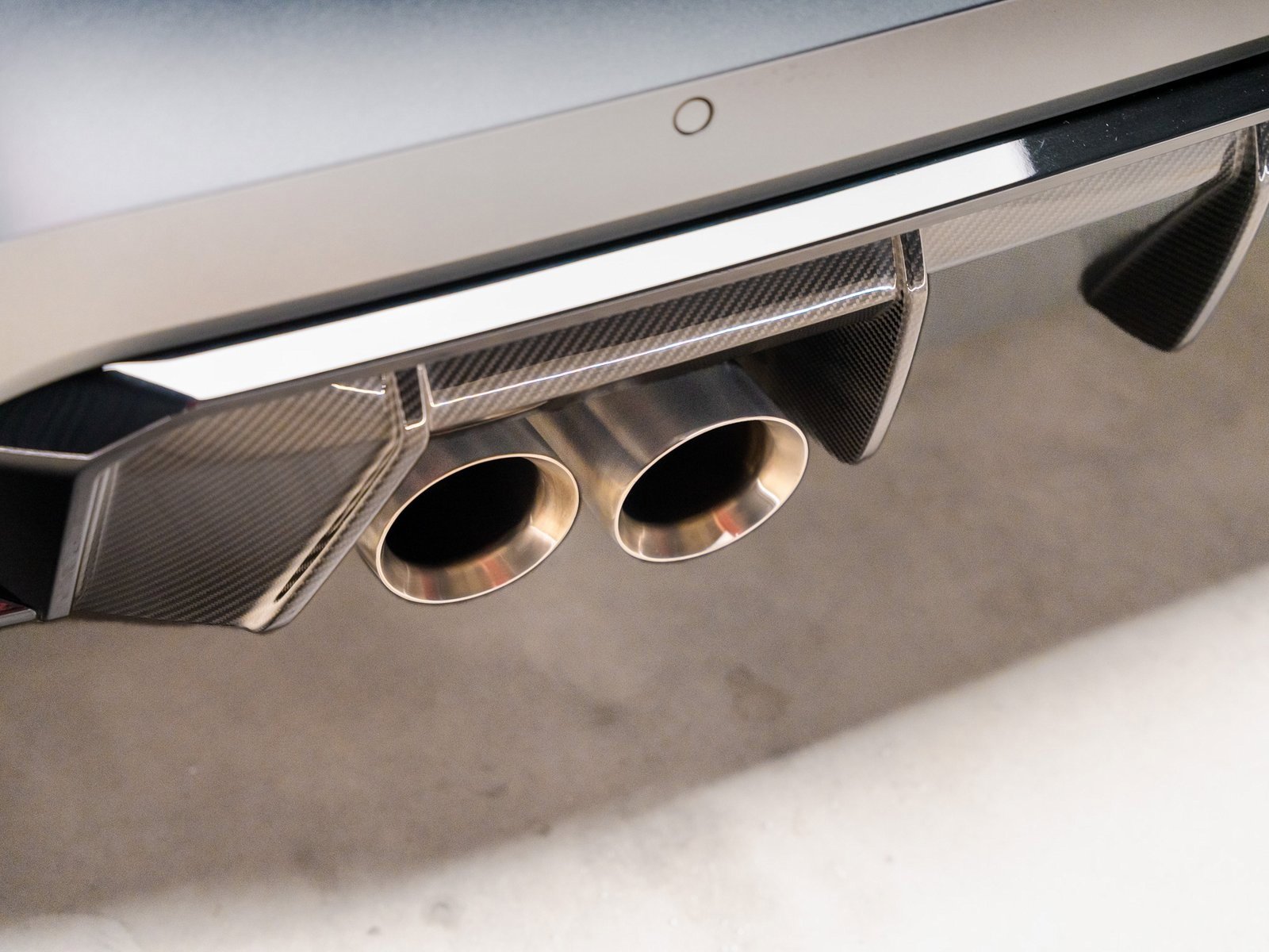 Used 2023 BMW M3 Competition w/ M Carbon Exterior Package image 8