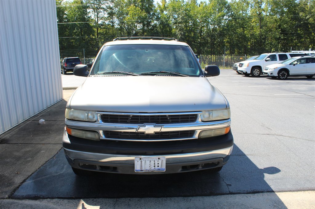 Used 2002 Chevrolet Tahoe LS w/ Traction Pkg image 10