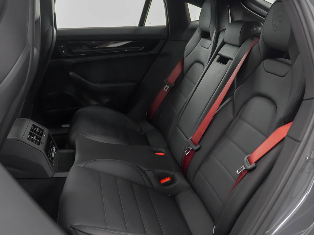 Certified 2025 Porsche Panamera 4 AWD/4WD image 32