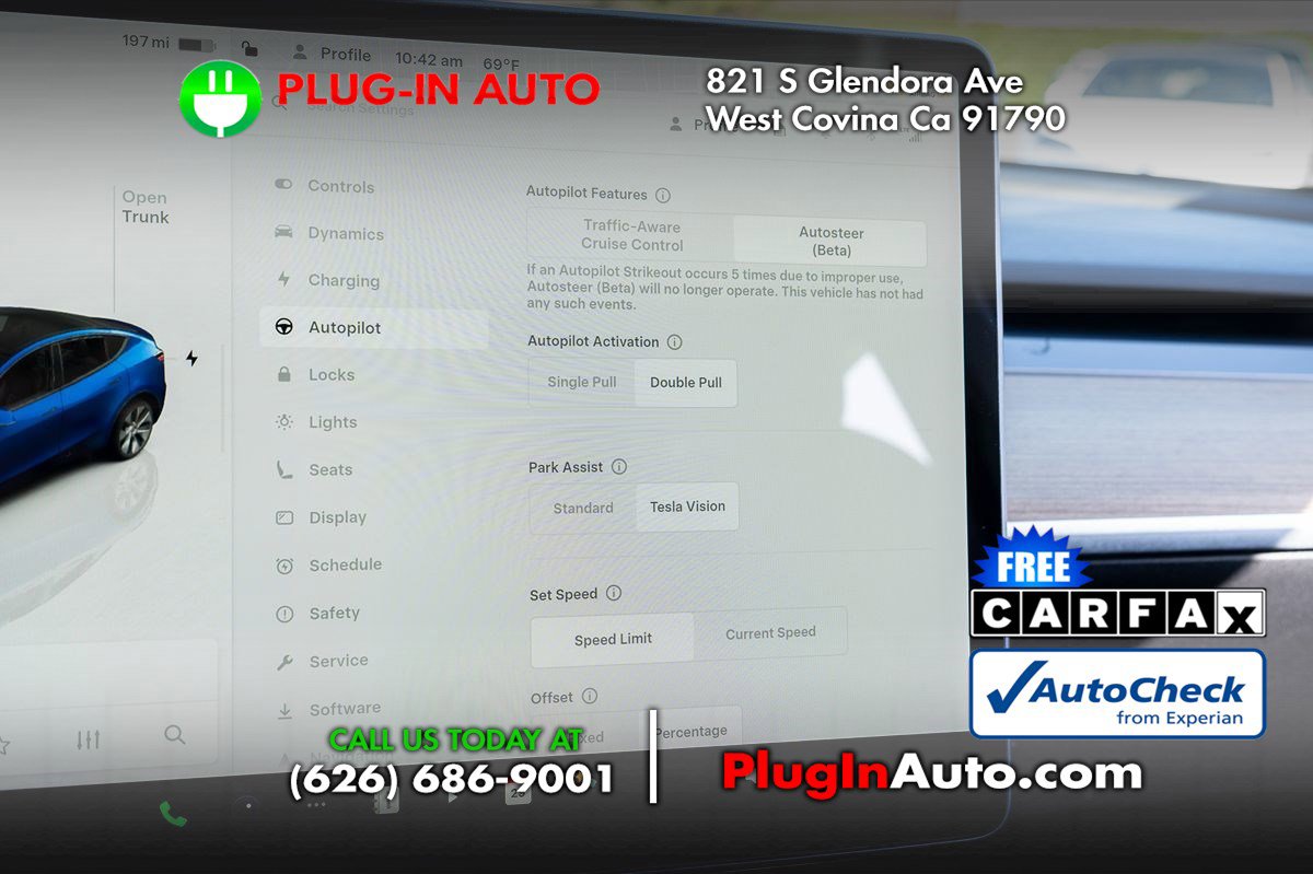 Used 2022 Tesla Model Y Long Range image 26