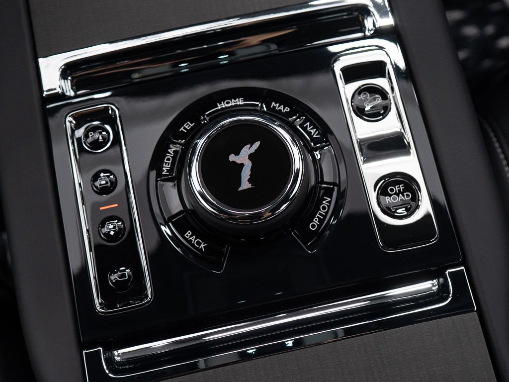 Used 2026 Rolls-Royce Cullinan AWD/4WD image 40