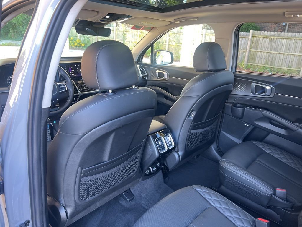 Certified 2023 Kia Sorento SX image 10