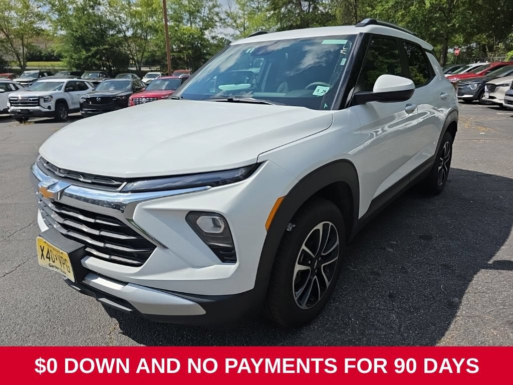 Used 2025 Chevrolet TrailBlazer LT AWD/4WD image 1
