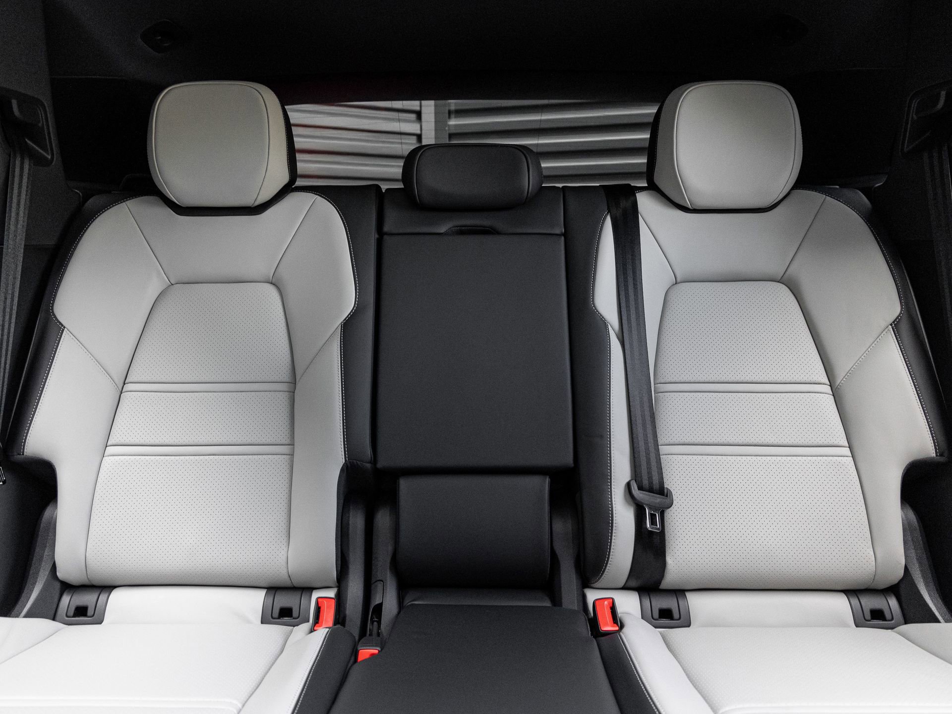 New 2026 Porsche Cayenne image 27