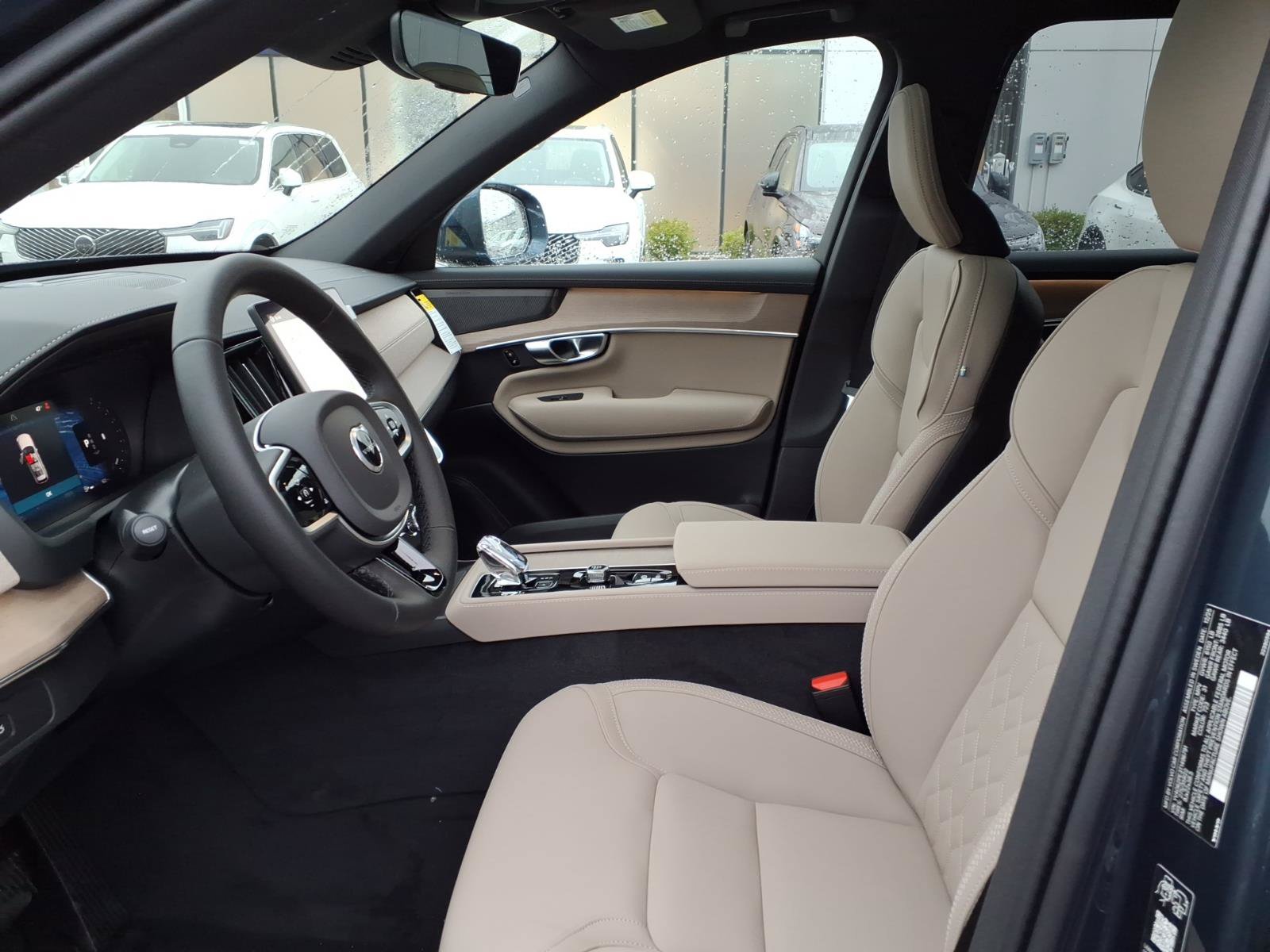 New 2026 Volvo XC90 B6 Plus w/ Protection Package Premier AWD/4WD image 19