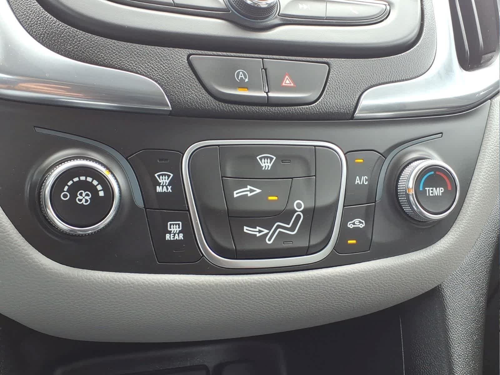 Used 2023 Chevrolet Equinox LS AWD/4WD image 17