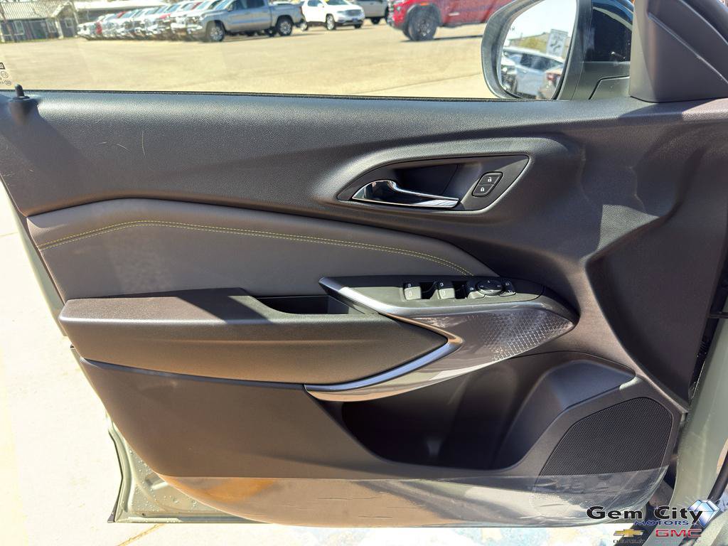 New 2026 Chevrolet Trax ACTIV FWD image 25