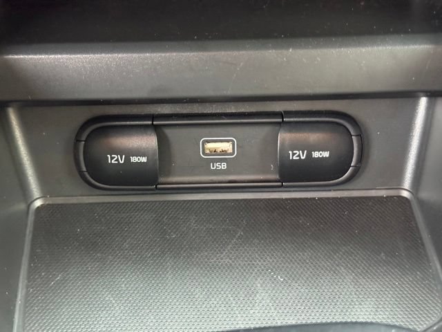 Certified 2025 Kia Soul LX w/ LX Technology Package FWD image 22