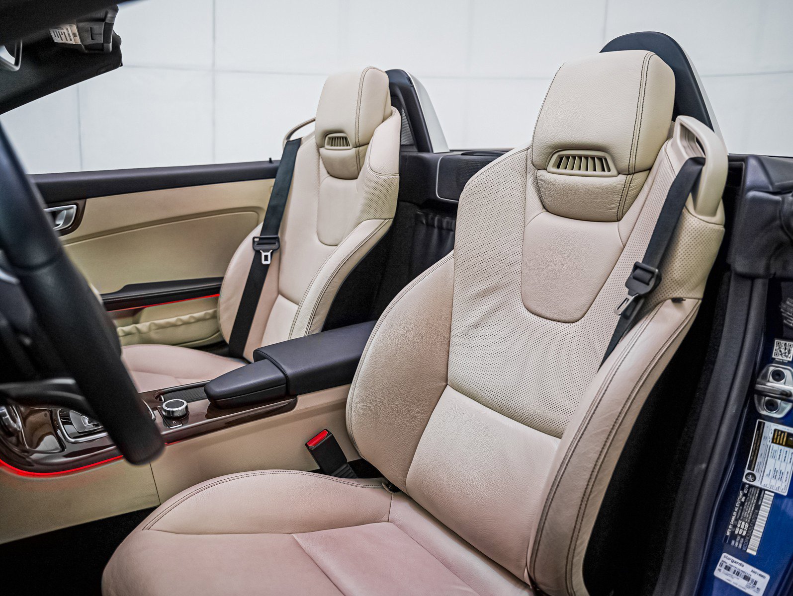 Certified 2020 Mercedes-Benz SLC 300 image 11