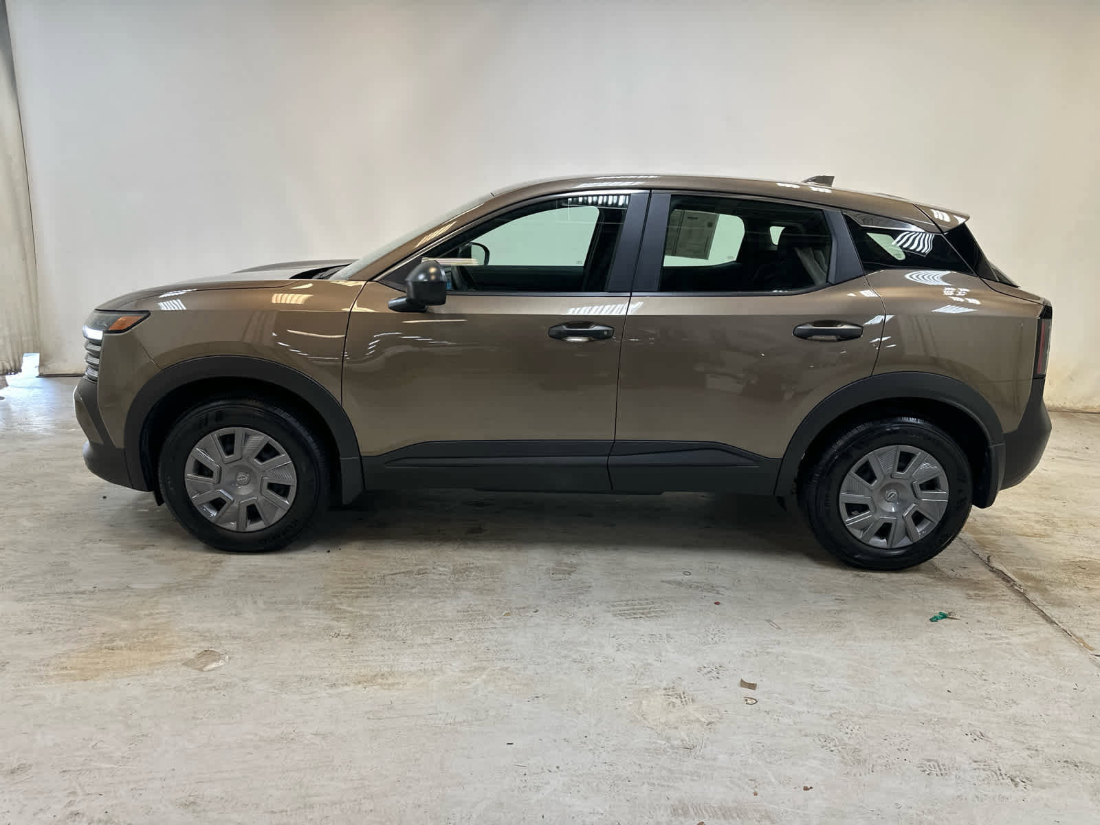 Certified 2025 Nissan Kicks S AWD/4WD image 8