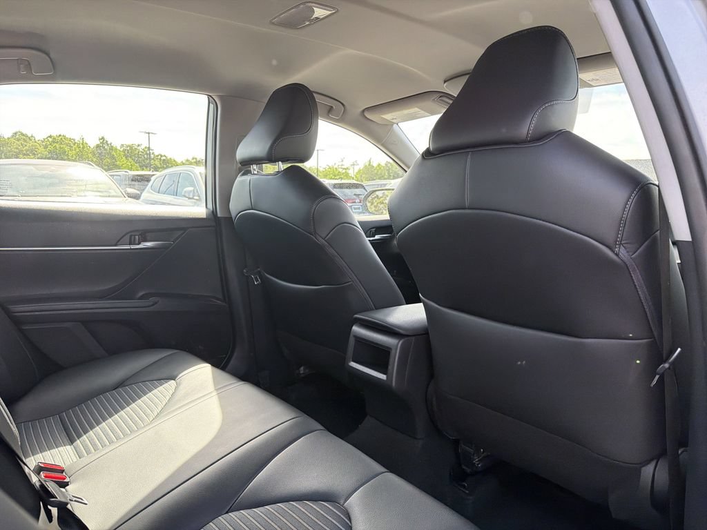 Used 2024 Toyota Camry SE FWD image 16