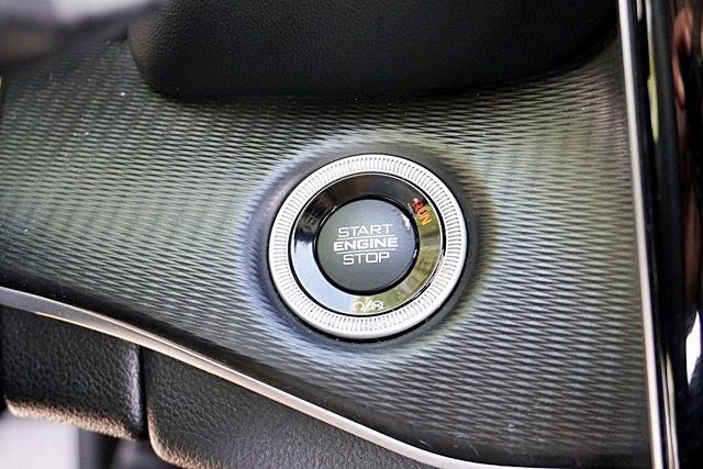Certified 2023 Jeep Grand Cherokee L Laredo RWD image 30