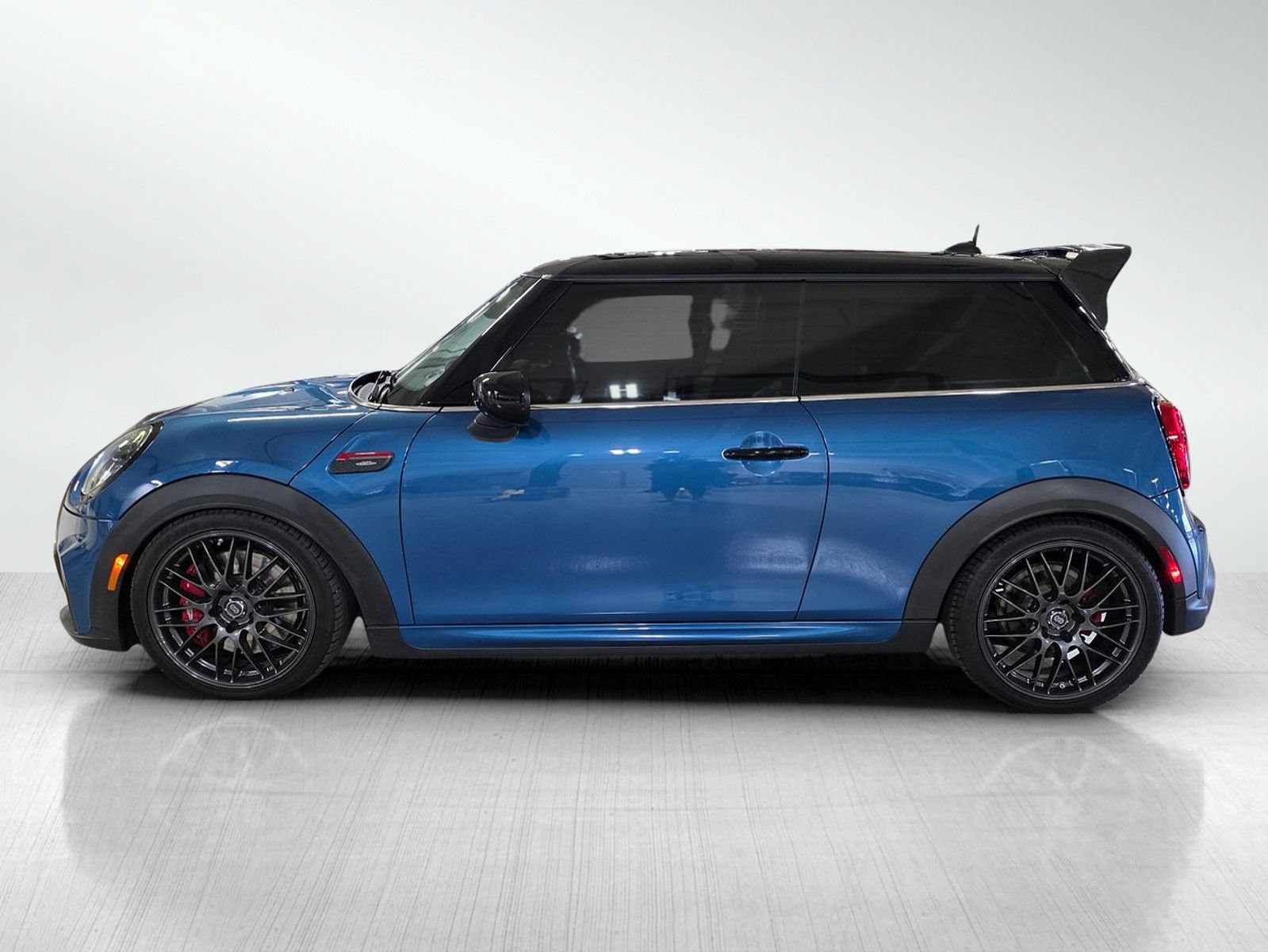 Used 2022 MINI Cooper John Cooper Works FWD image 4