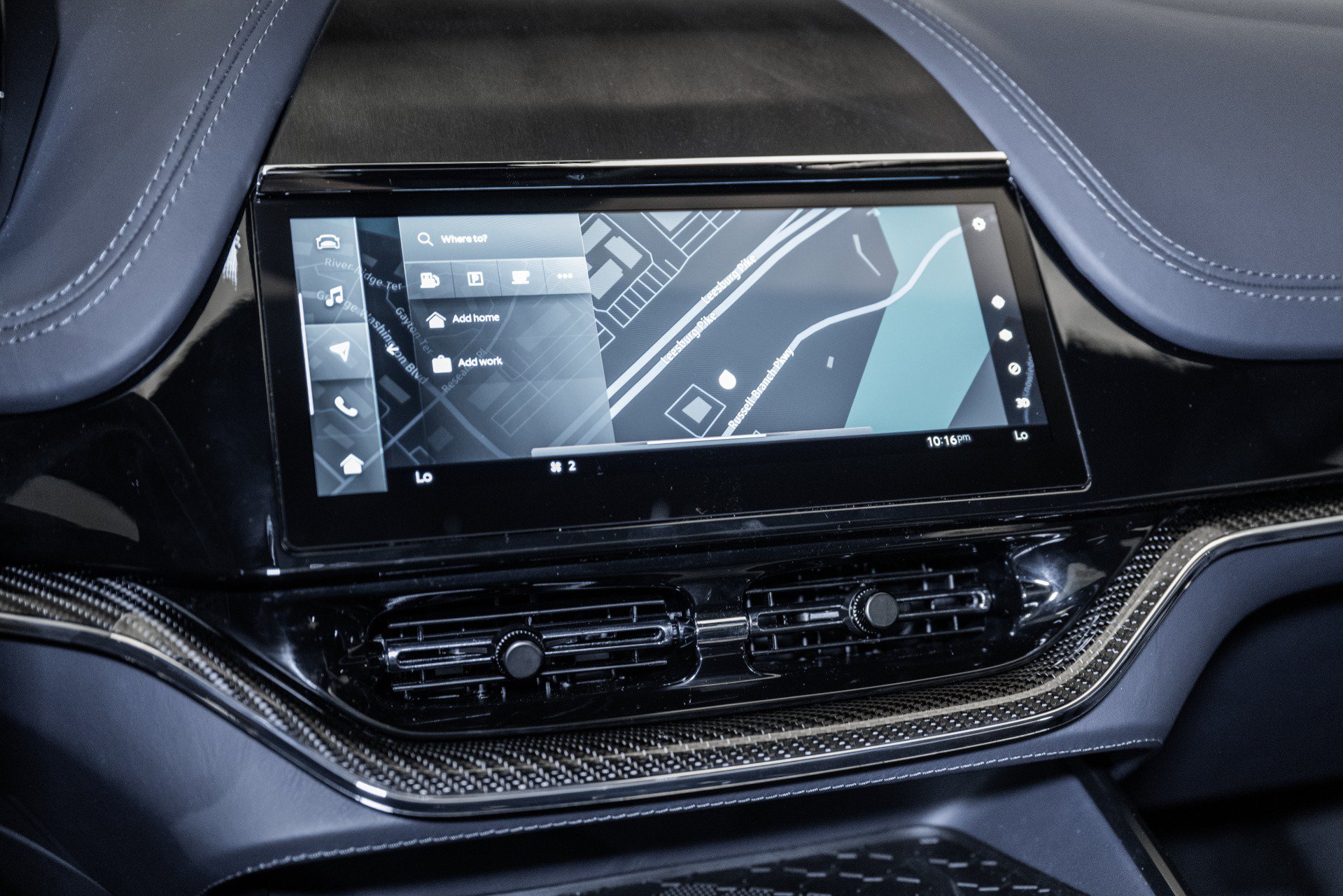 New 2025 Aston Martin DBX 707 AWD/4WD image 28