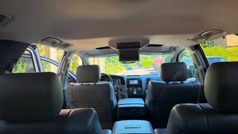 Used 2016 Toyota Sequoia Platinum AWD/4WD image 10