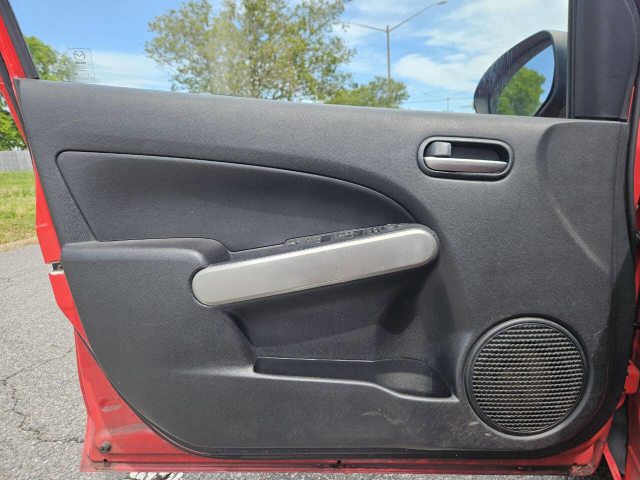 Used 2013 MAZDA MAZDA2 Sport FWD image 10