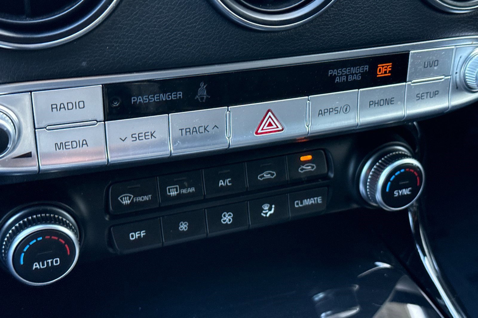 Used 2020 Kia Stinger GT-Line image 17