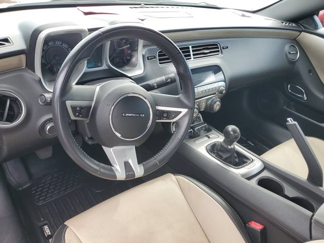 Used 2010 Chevrolet Camaro SS w/ RS Package RWD image 11