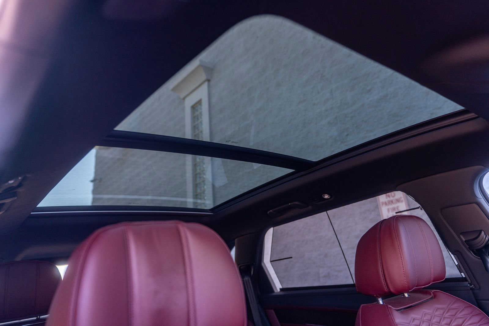 Certified 2024 Bentley Bentayga Extended Wheelbase image 44