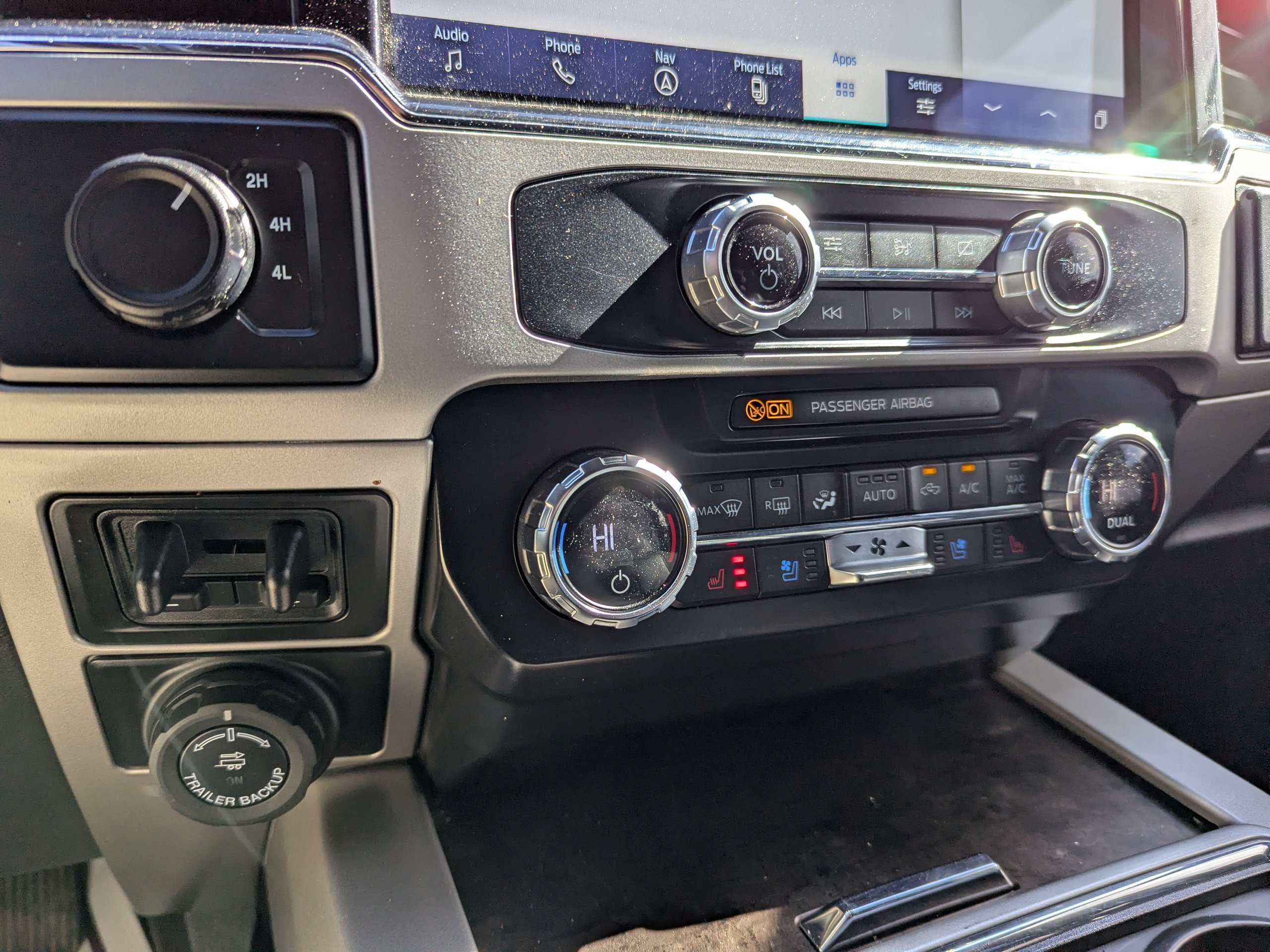 Used 2022 Ford F250 Lariat w/ Lariat Ultimate Package AWD/4WD image 26