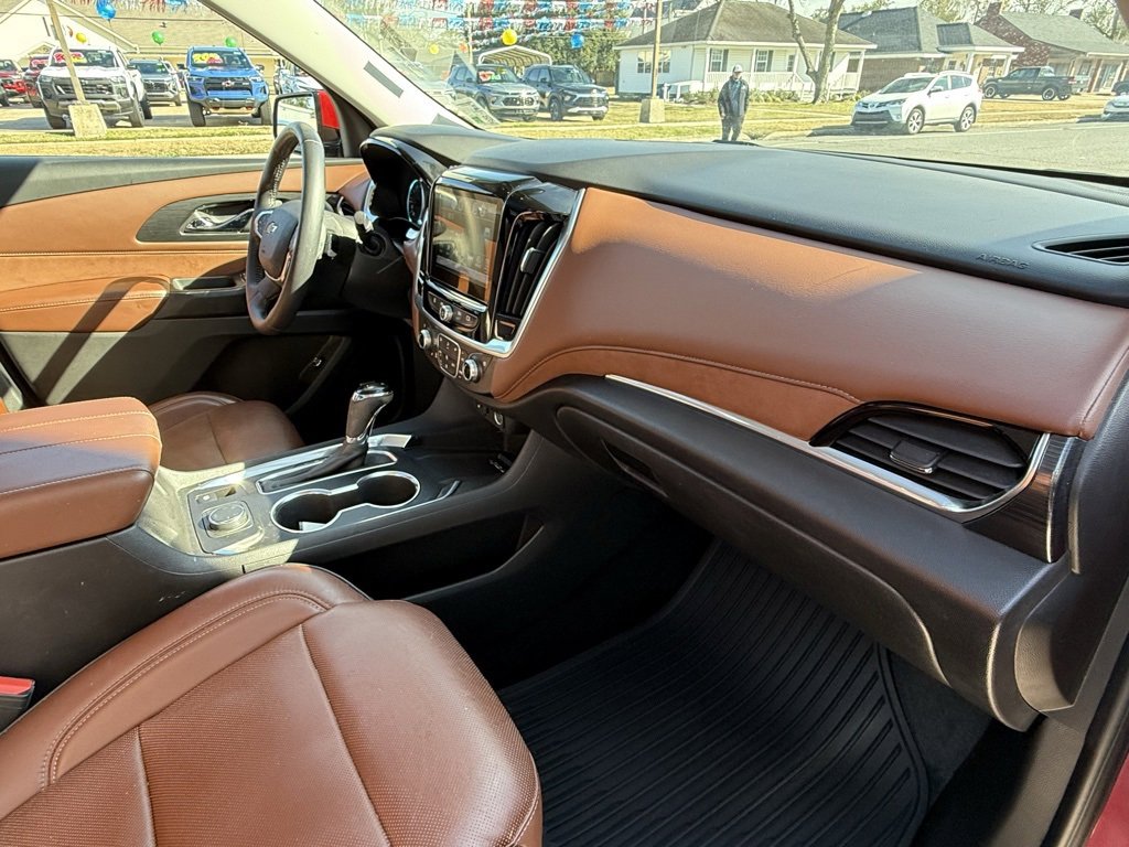 Certified 2018 Chevrolet Traverse High Country image 39