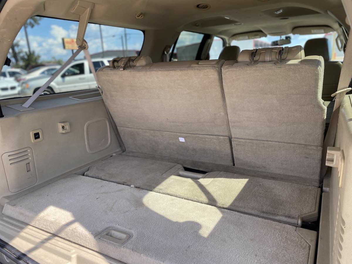 Used 2011 Ford Expedition EL XLT w/ 201A Rapid Spec Order Code RWD image 17