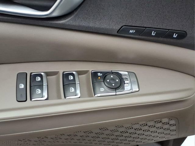 Used 2025 Kia Carnival EX image 14
