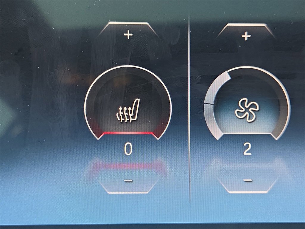 Used 2023 BMW 330i Sedan w/ Premium Package image 26