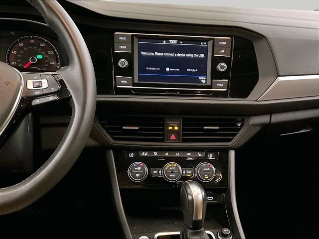 Used 2020 Volkswagen Jetta SE w/ SE Cold Weather Package FWD image 6