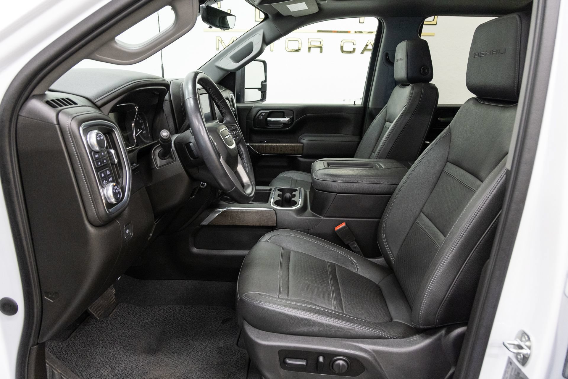 Used 2021 GMC Sierra 2500 Denali w/ Denali Ultimate Package AWD/4WD image 7