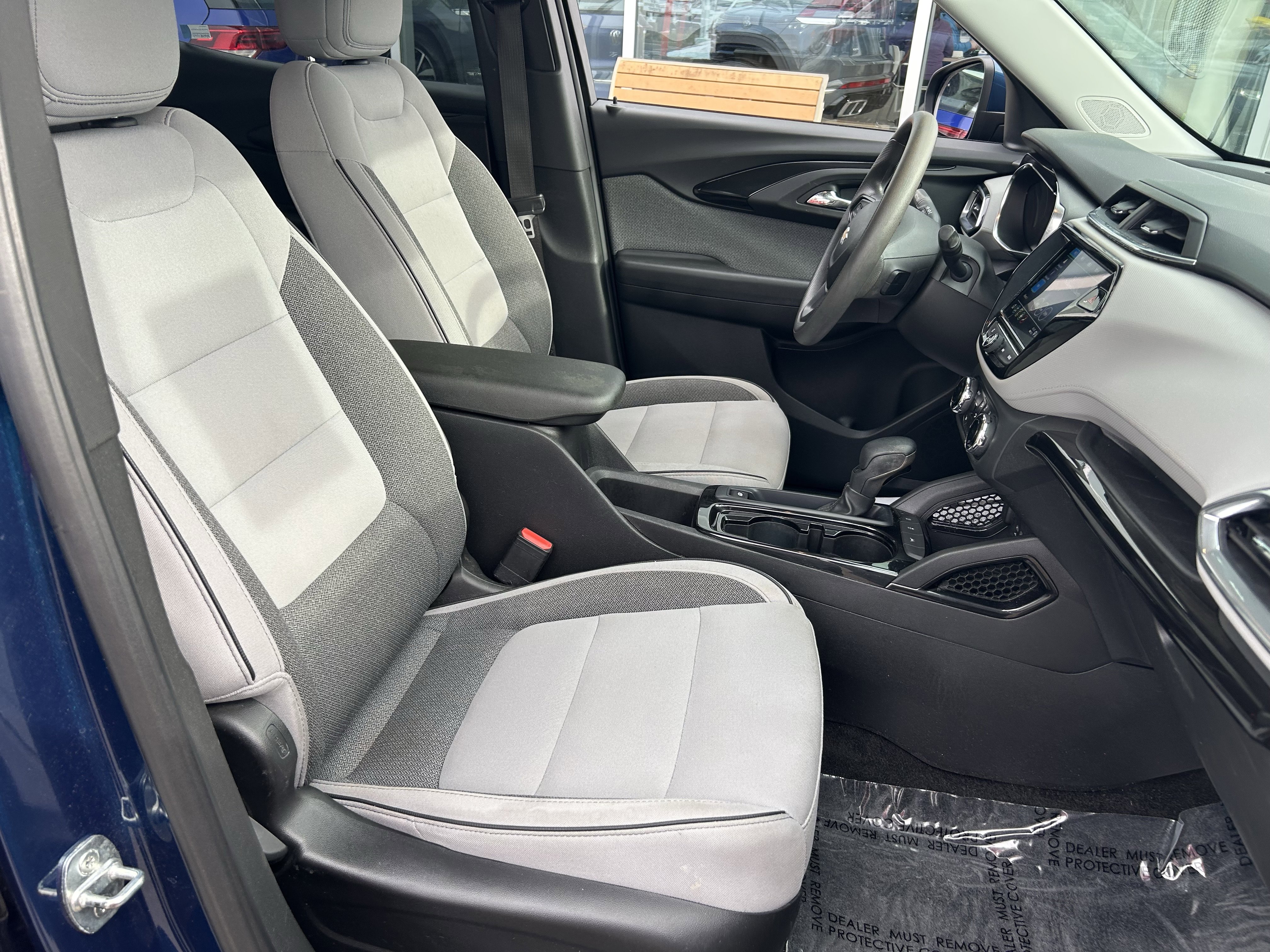 Used 2021 Chevrolet TrailBlazer LT w/ Convenience Package FWD image 25