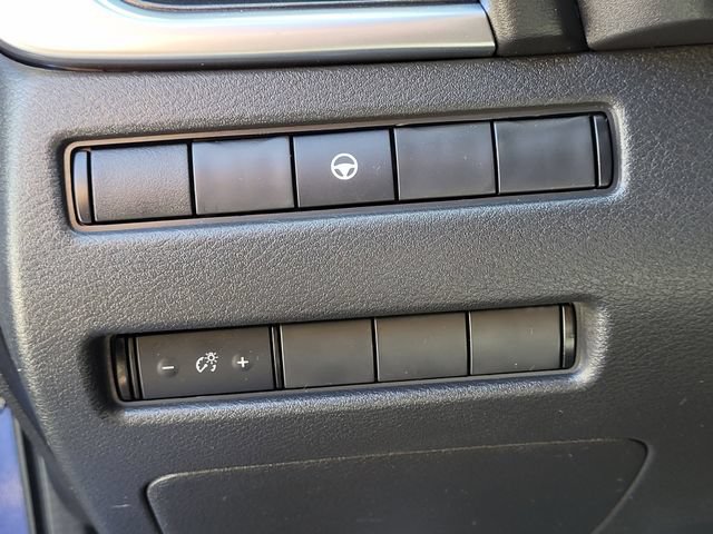 Certified 2022 Nissan Rogue SV AWD/4WD image 6