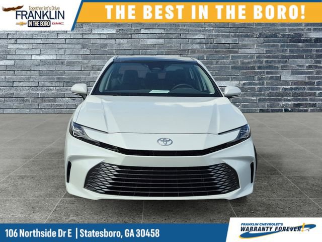 Used 2025 Toyota Camry XLE image 8