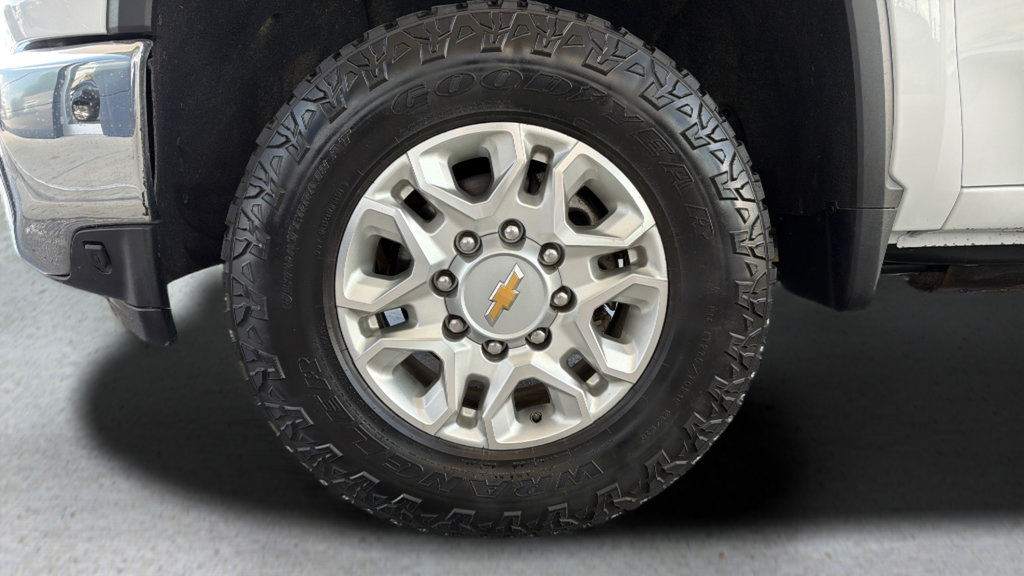 Used 2023 Chevrolet Silverado 2500 LT AWD/4WD image 14