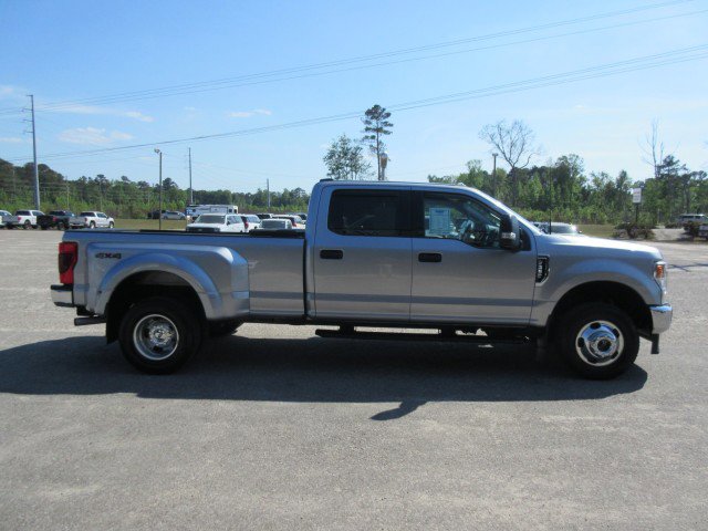 Used 2022 Ford F350 XLT w/ XLT Value Package AWD/4WD image 6