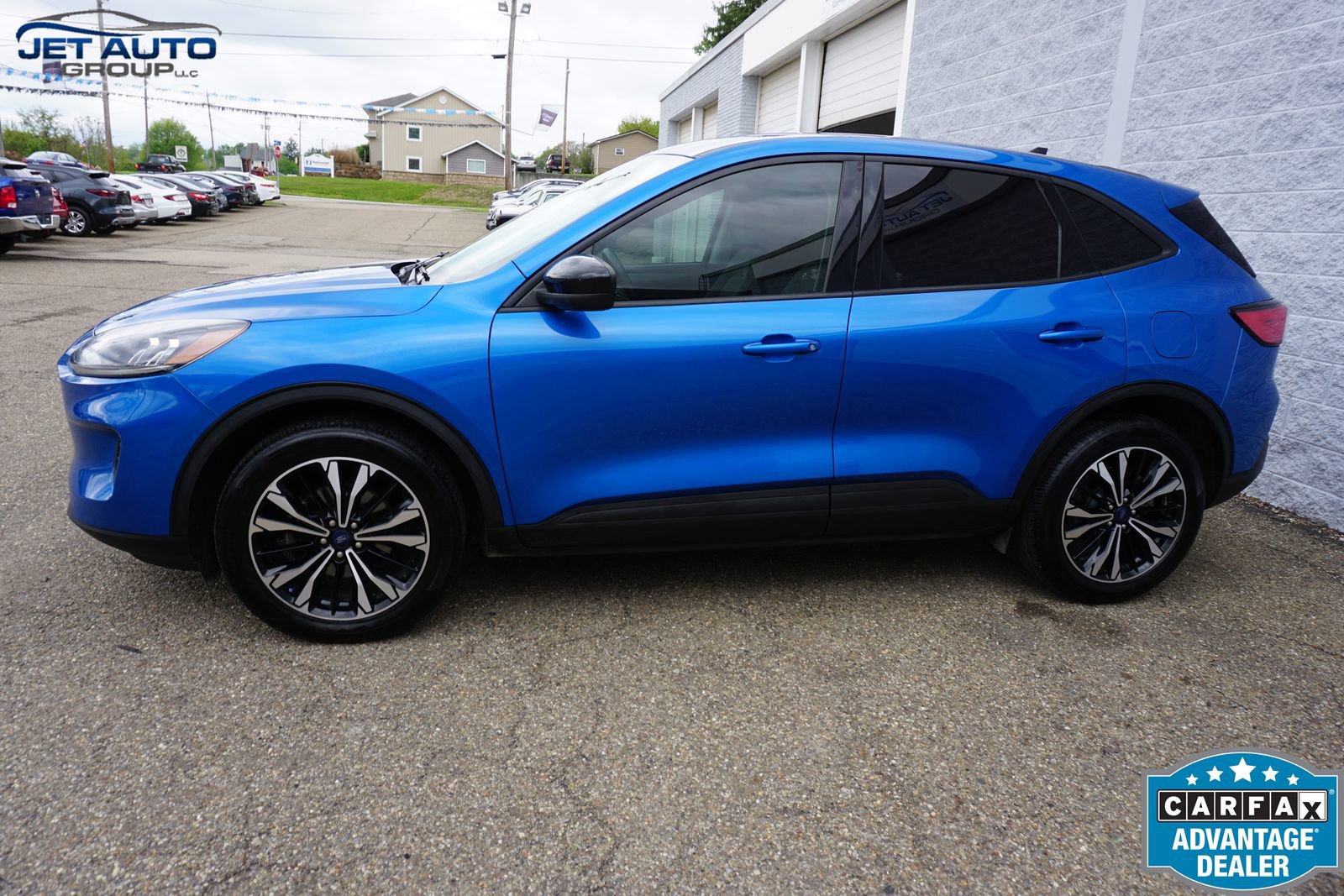 Used 2021 Ford Escape SE w/ SE Sport Appearance Package AWD/4WD image 4