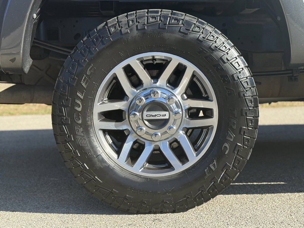 Used 2017 Ford F250 Lariat w/ Lariat Value Package image 14