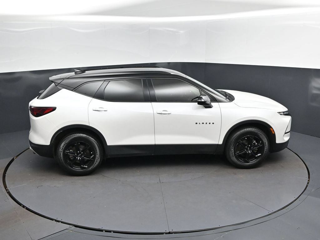 Used 2023 Chevrolet Blazer LT w/ Midnight/Sport Edition FWD image 35