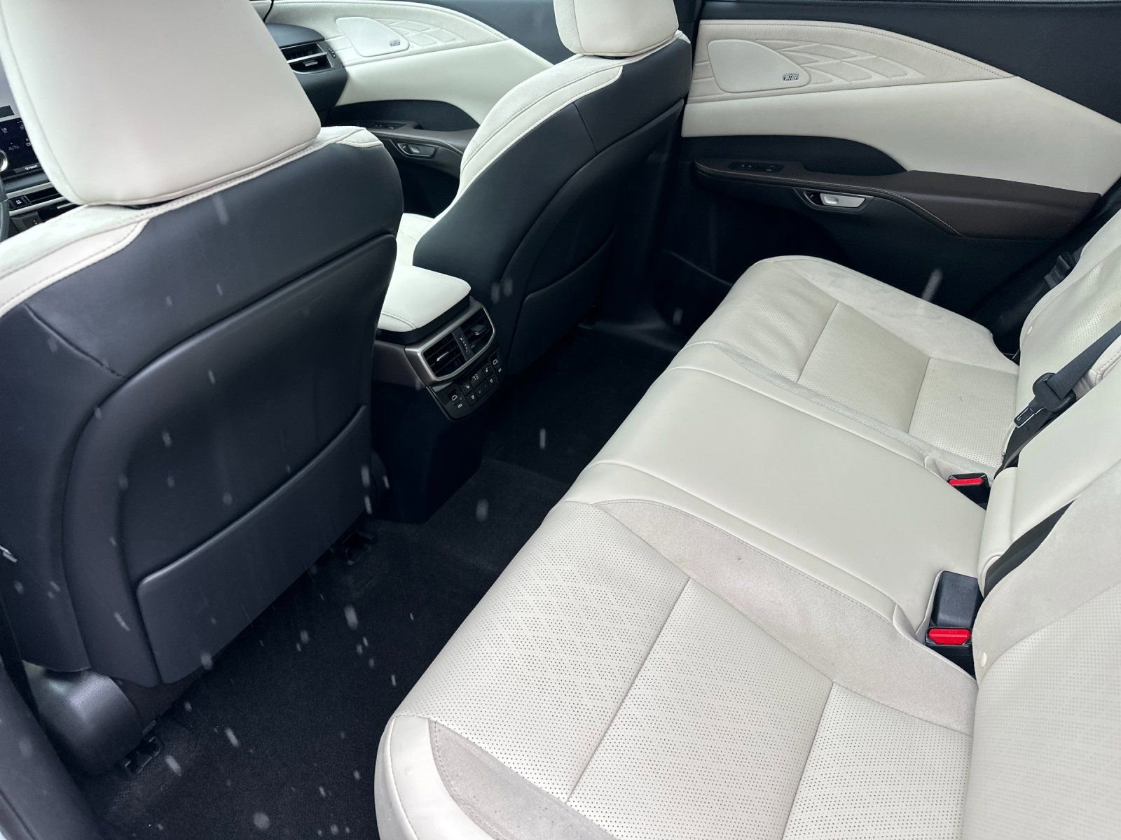 Used 2024 Lexus RX 350 w/ Convenience Package image 12