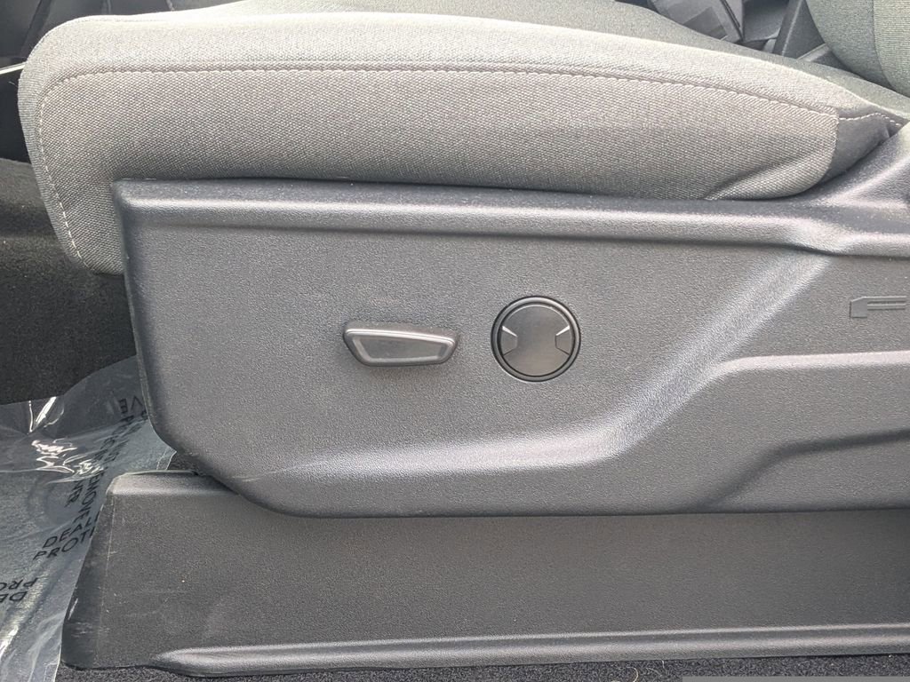 Used 2025 Ford F150 XLT w/ Equipment Group 301A Standard image 18