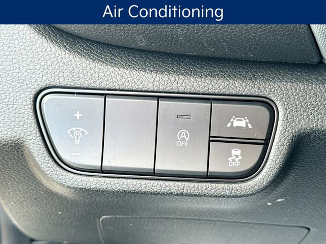 Used 2023 Kia Seltos LX image 13